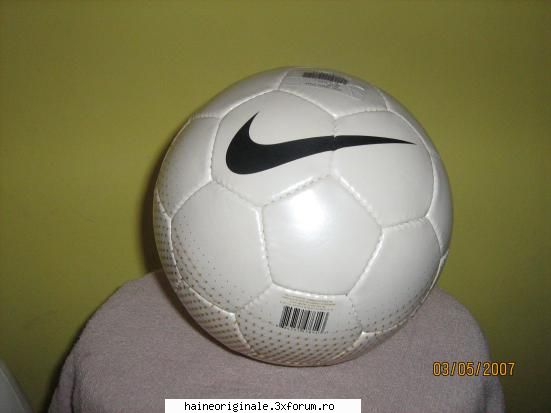 Mingii - Minge Nike alba cu auriu Pret : ROL - Nike